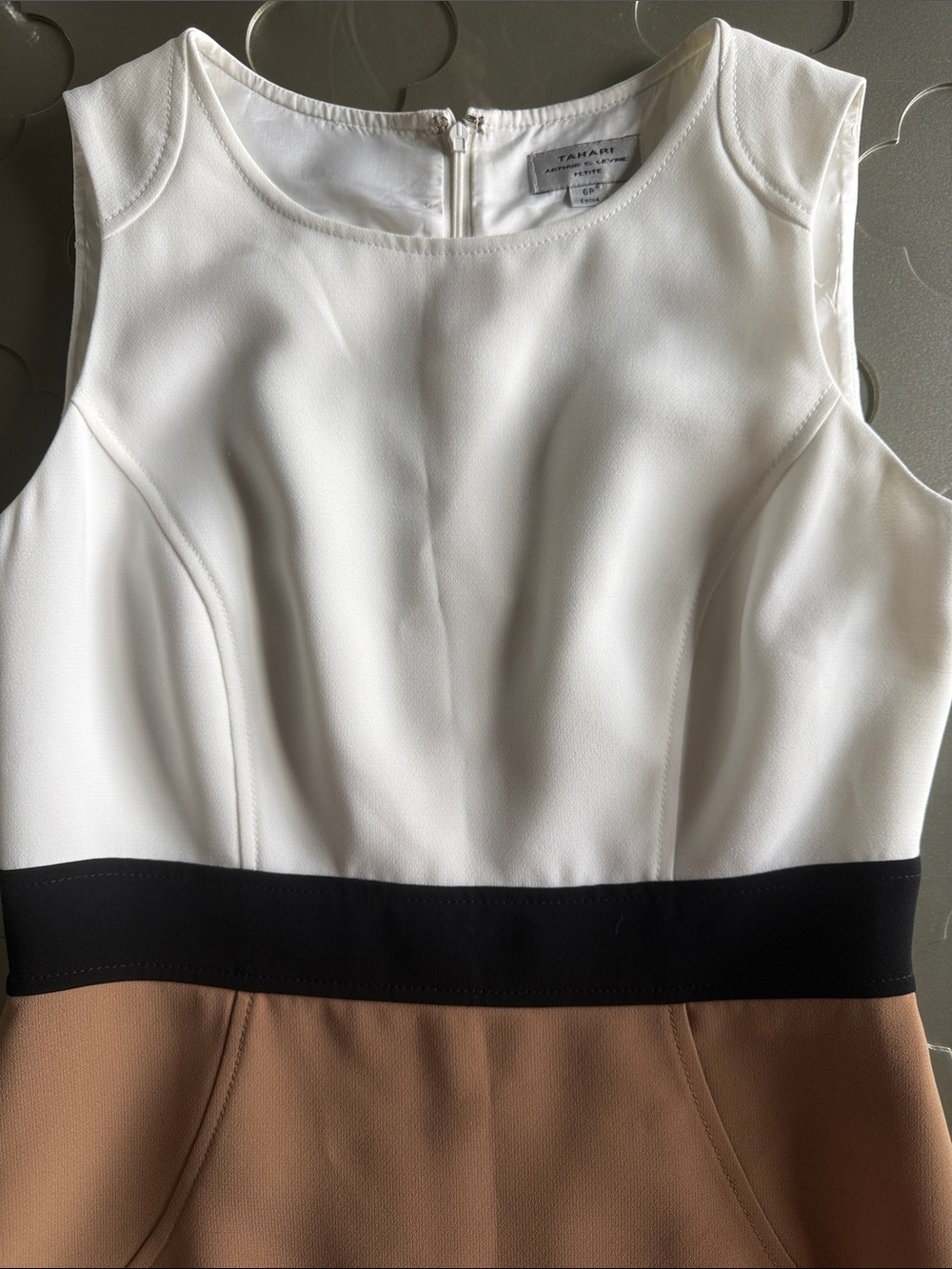 TAHARI ASL Sleeveless Colorblock Sheath Dress White / Black / Camel Size 6P - Picture 8 of 13